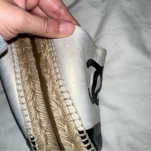 Chanel Open Back Pearlescent Espedrilles Lambskin Black & White Shoes Mules - Picture 6 of 9